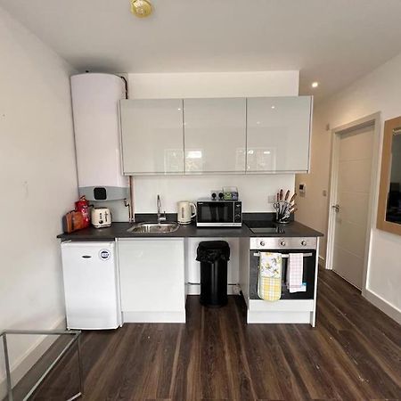 Star London Finchley Road 1-Bed Hideaway Appartement Buitenkant foto